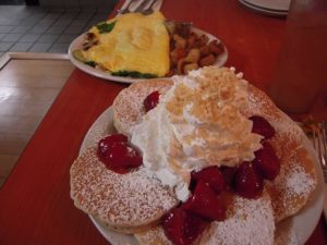 ハワイ エッグスンシングス パンケーキ